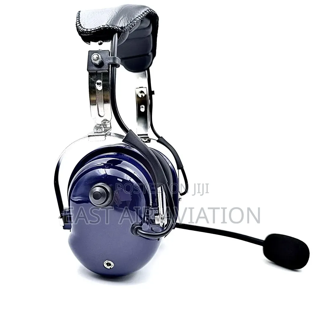 General Aviation Pilot Headset for Cessna 172 Training