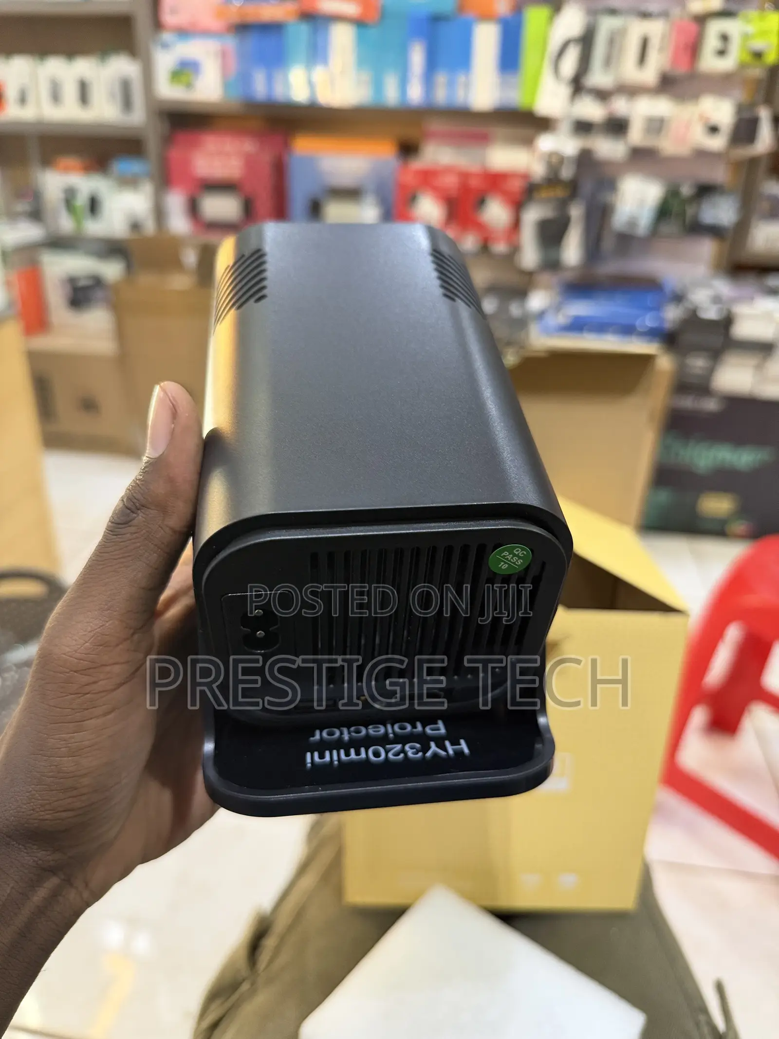 HY320 Mini 1080P Smart Mini Android Projector, 2000 Lumens