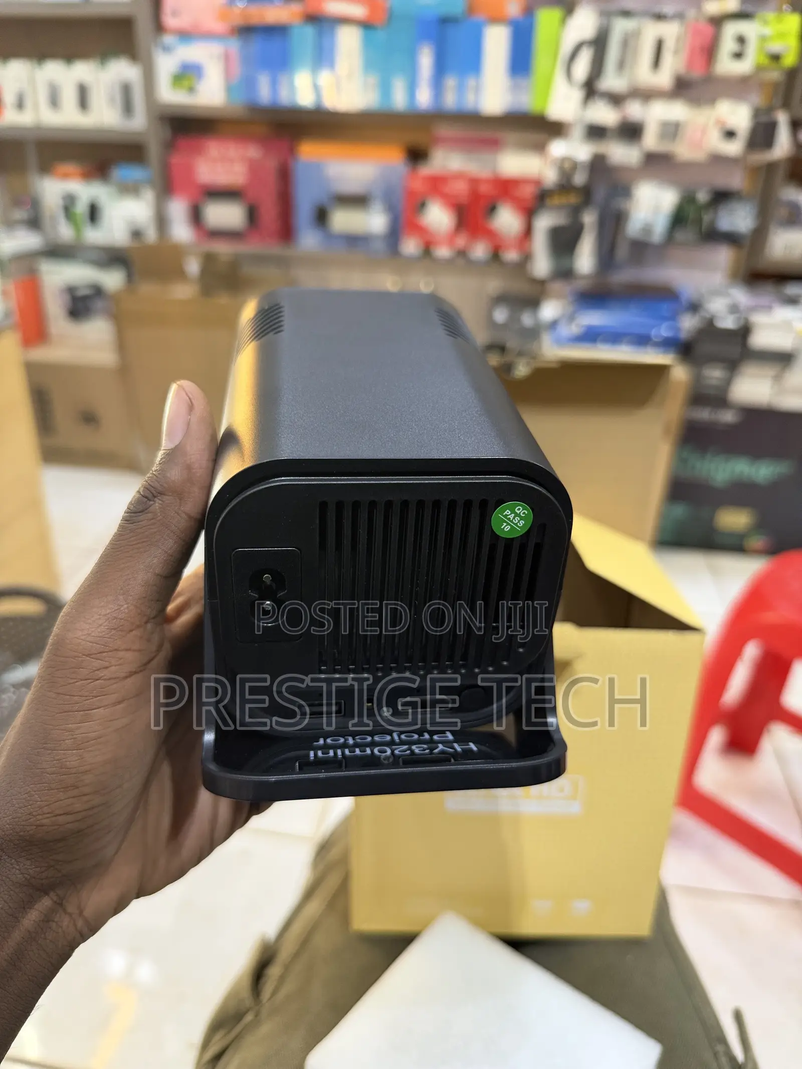 HY320 Mini 1080P Smart Mini Android Projector, 2000 Lumens