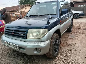 Mitsubishi Pajero IO 2004 Blue