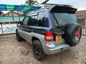 Mitsubishi Pajero IO 2004 Blue