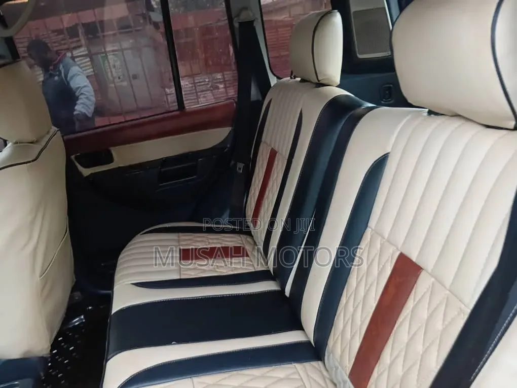 Mitsubishi Pajero IO 2004 Blue