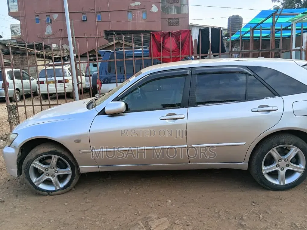 Toyota Altezza 2004 Silver