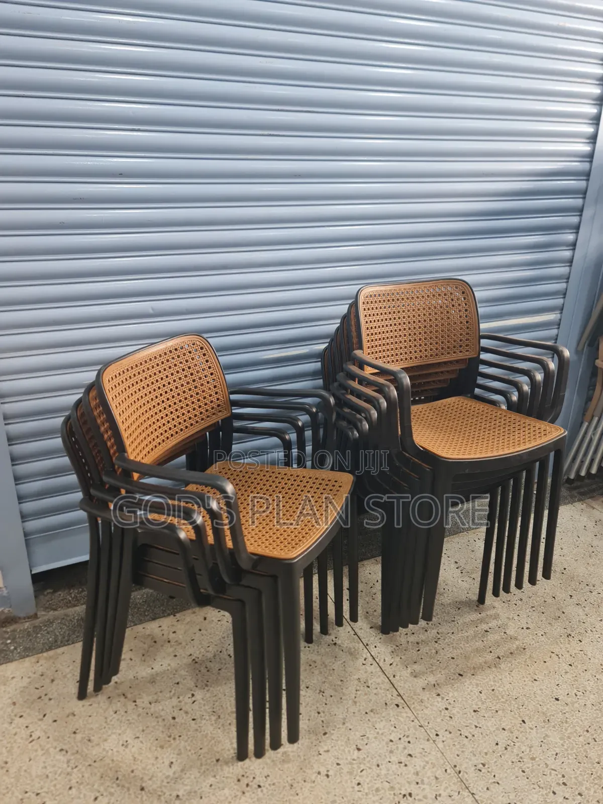 Tufted Meshed Back Plastic Chairs Plastic Chairs
