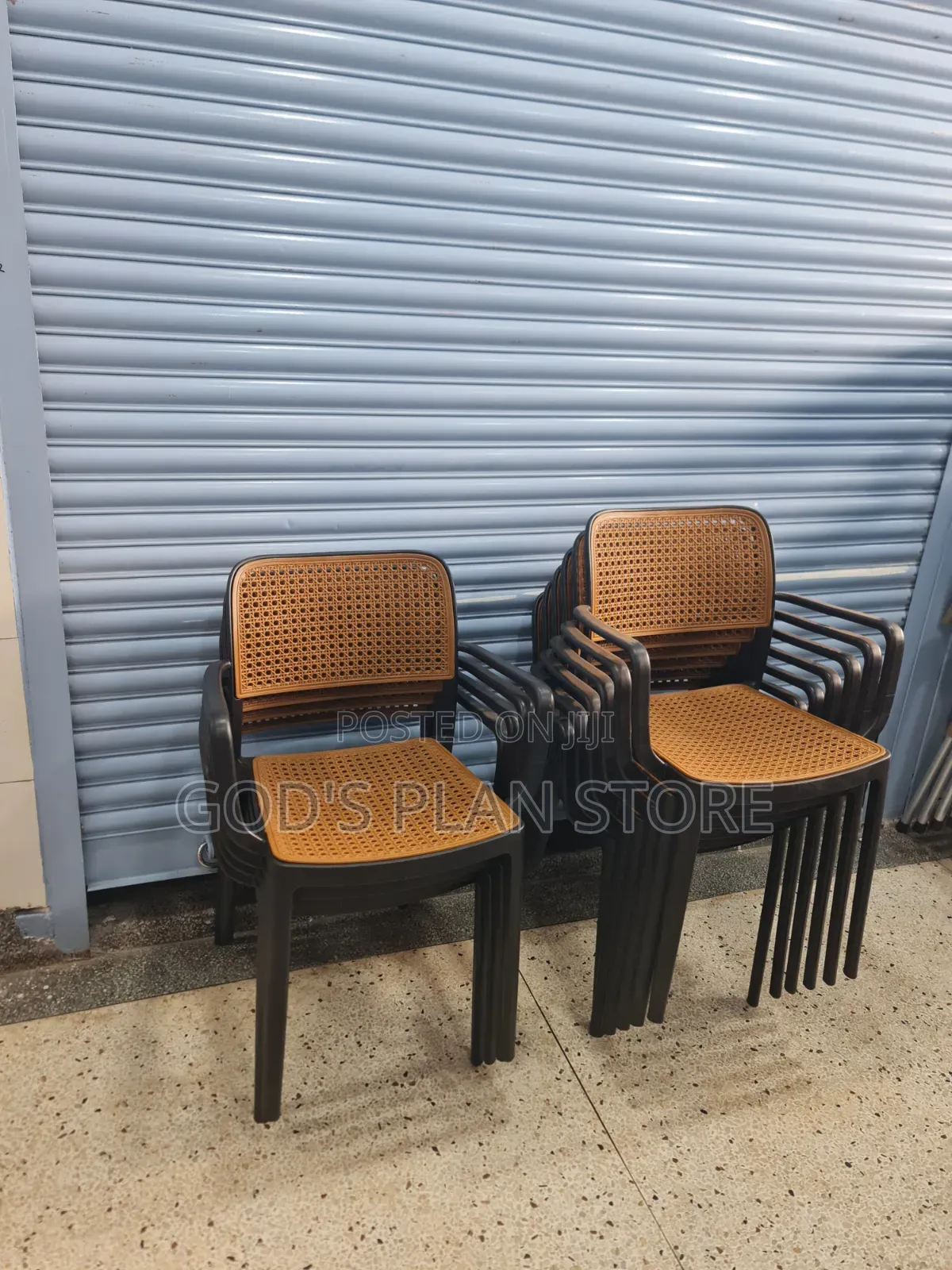 Tufted Meshed Back Plastic Chairs Plastic Chairs