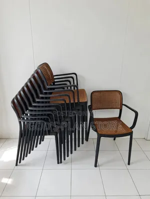 Executive Can Plastic Chairs Plastic Chairs