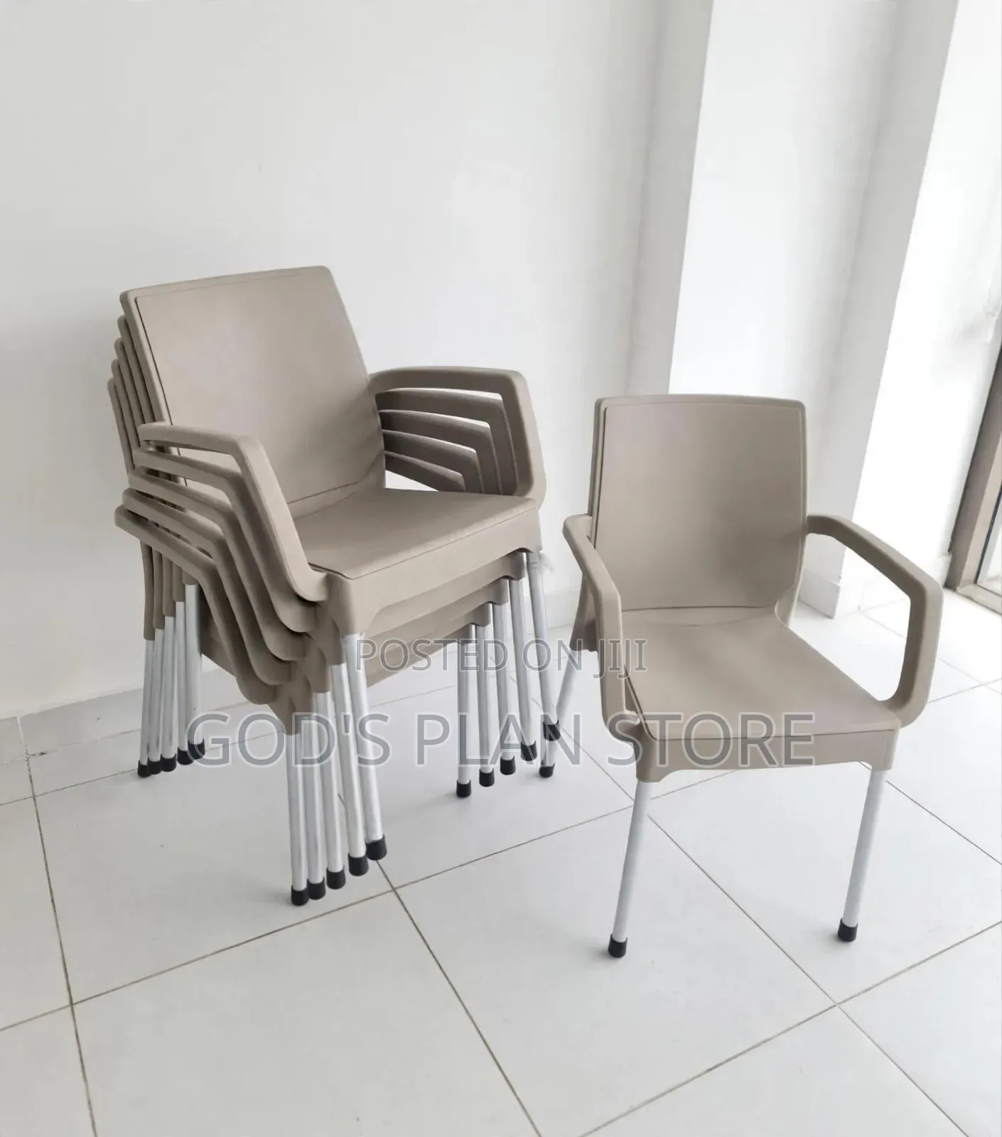 Gray Top Plastic Chairs Plastic Chairs With Metallic Legs