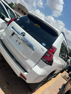 Toyota Land Cruiser Prado 2.7 2018 White