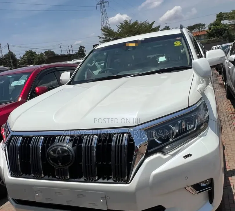 Toyota Land Cruiser Prado 2.7 2018 White