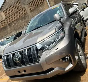 Toyota Land Cruiser Prado 2.7 2018 Gold