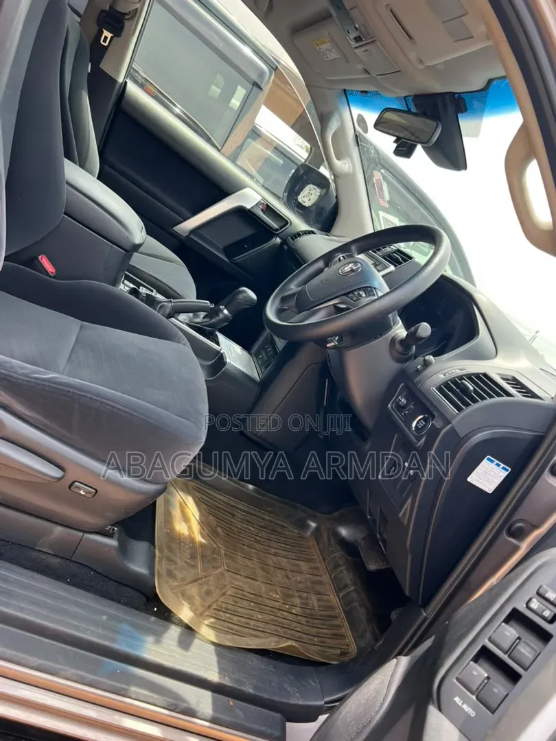 Toyota Land Cruiser Prado 2.7 2018 Gold