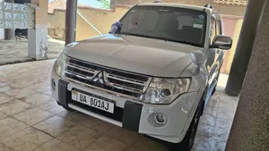 Mitsubishi Pajero 3.2 Di-Dc GLS 2011 White