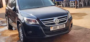 Volkswagen Tiguan 2011 Black