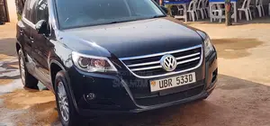 Volkswagen Tiguan 2011 Black