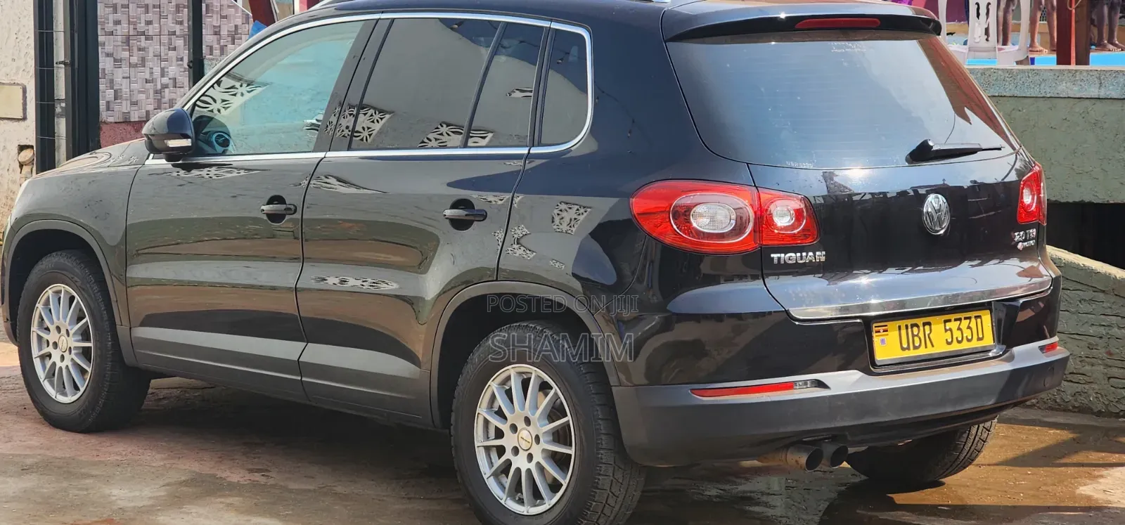 Volkswagen Tiguan 2011 Black