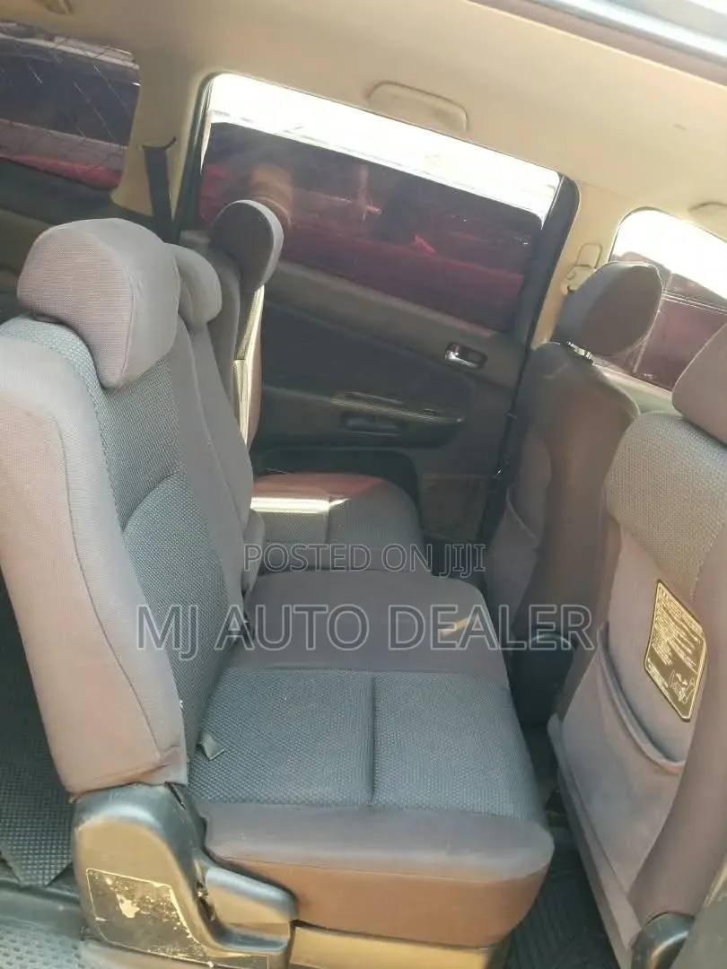 Toyota Wish 2006 Gray