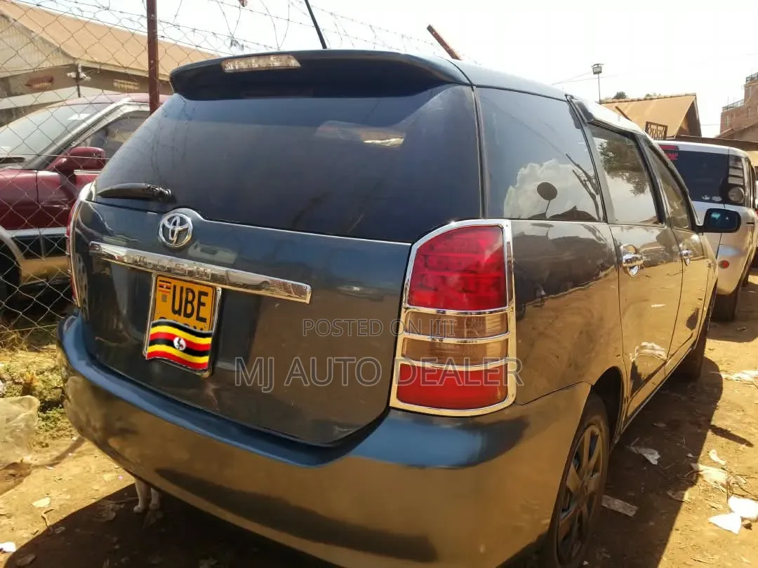 Toyota Wish 2006 Gray