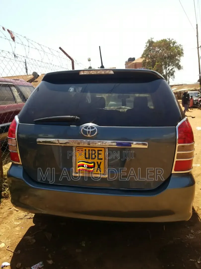 Toyota Wish 2006 Gray