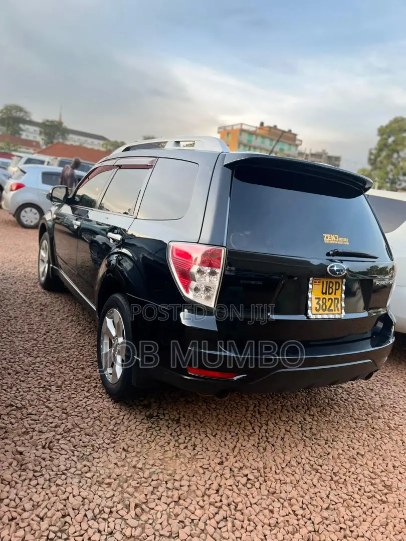 Subaru Forester 2010 Black