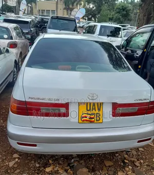 Toyota Premio 2002 White