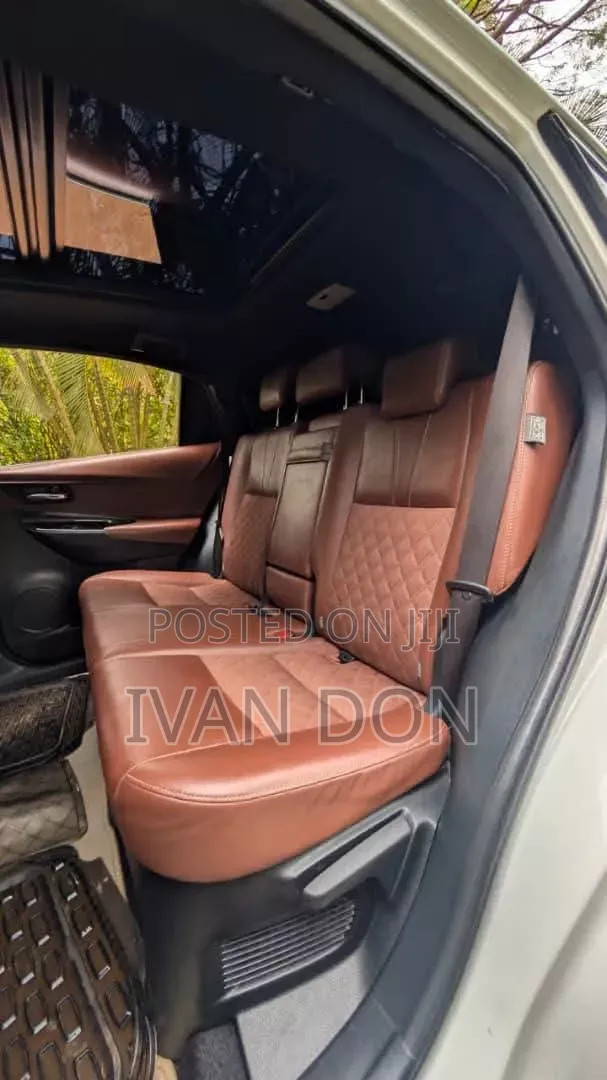 Toyota Harrier 2.0 2017 White
