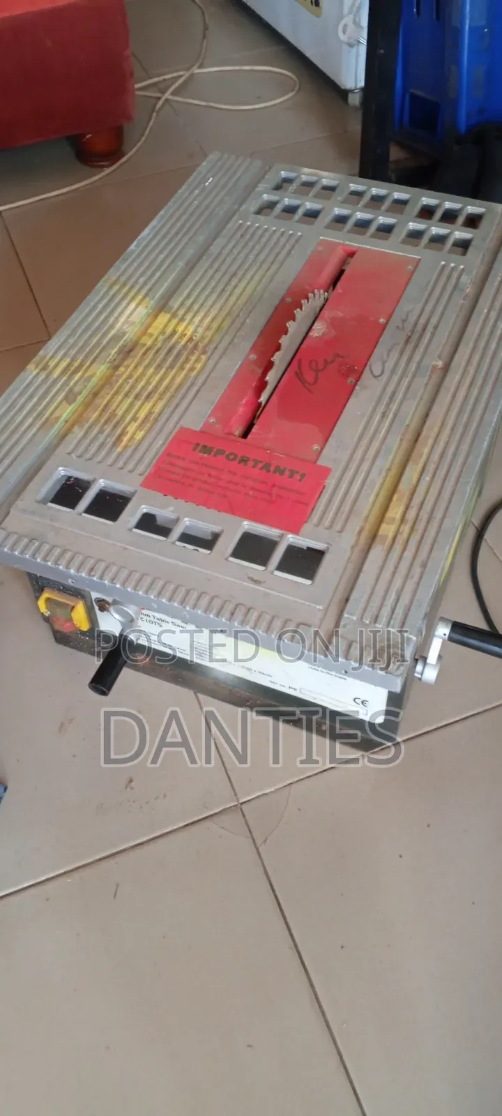 Table Saw Wood Cutting