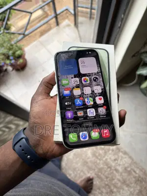 Apple iPhone 15 128 GB Green