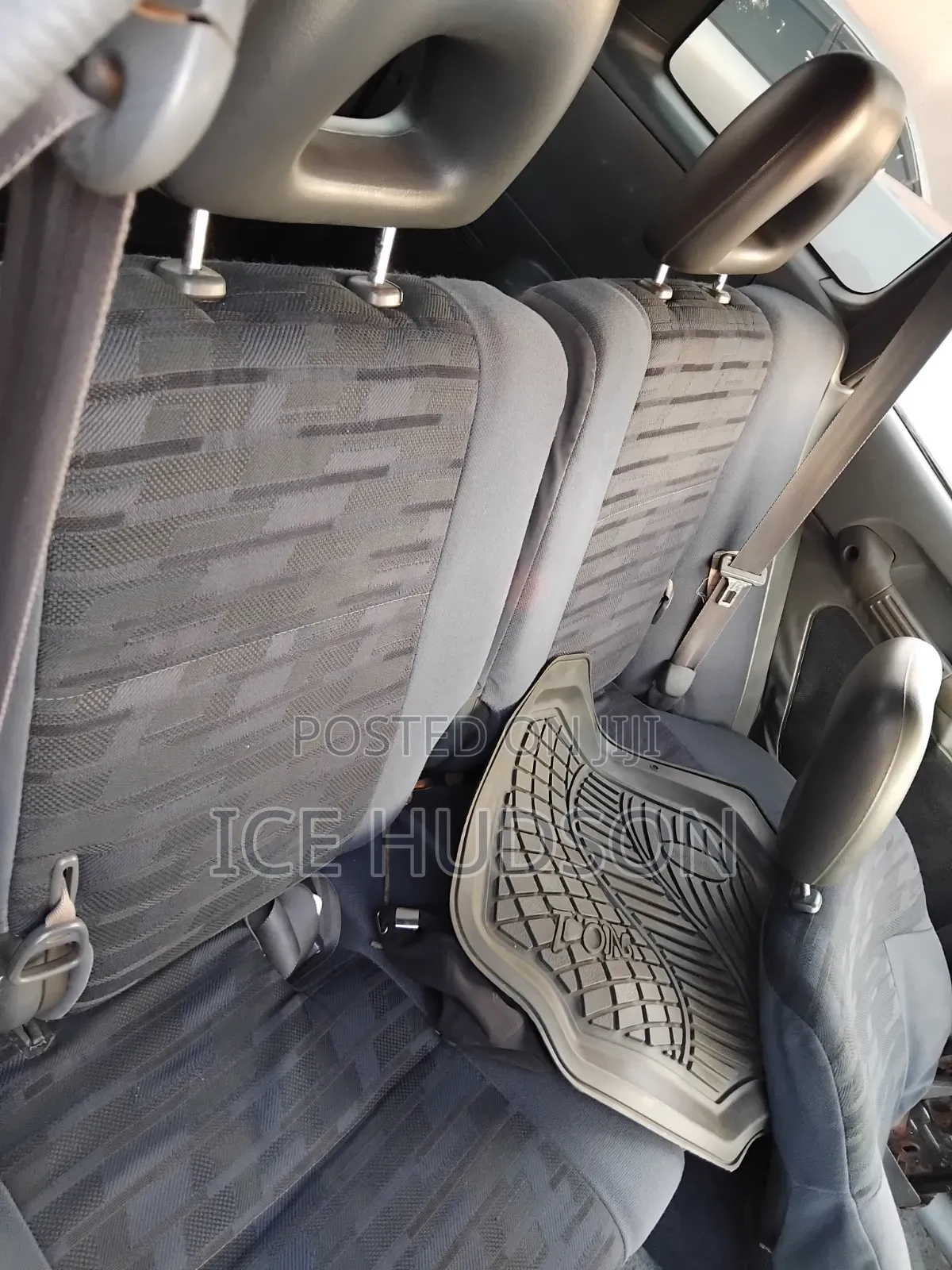 Toyota RAV4 Automatic 2000 Black