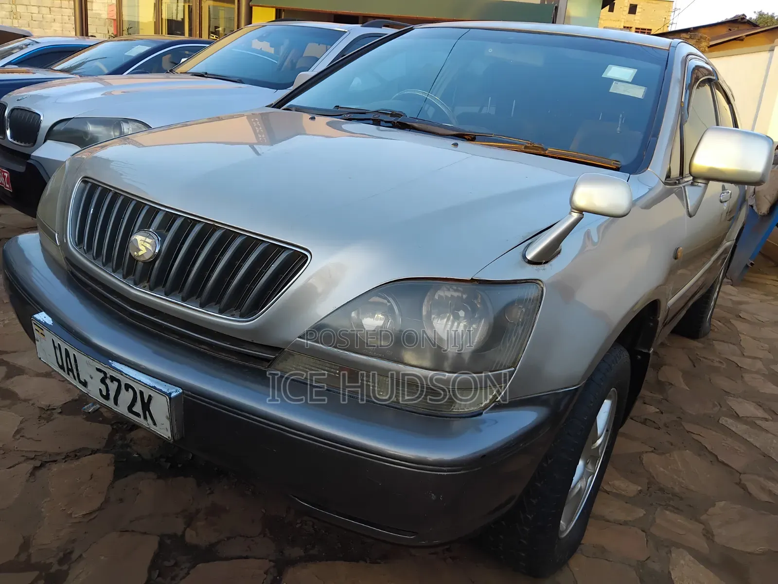 Toyota Harrier 2000 Silver