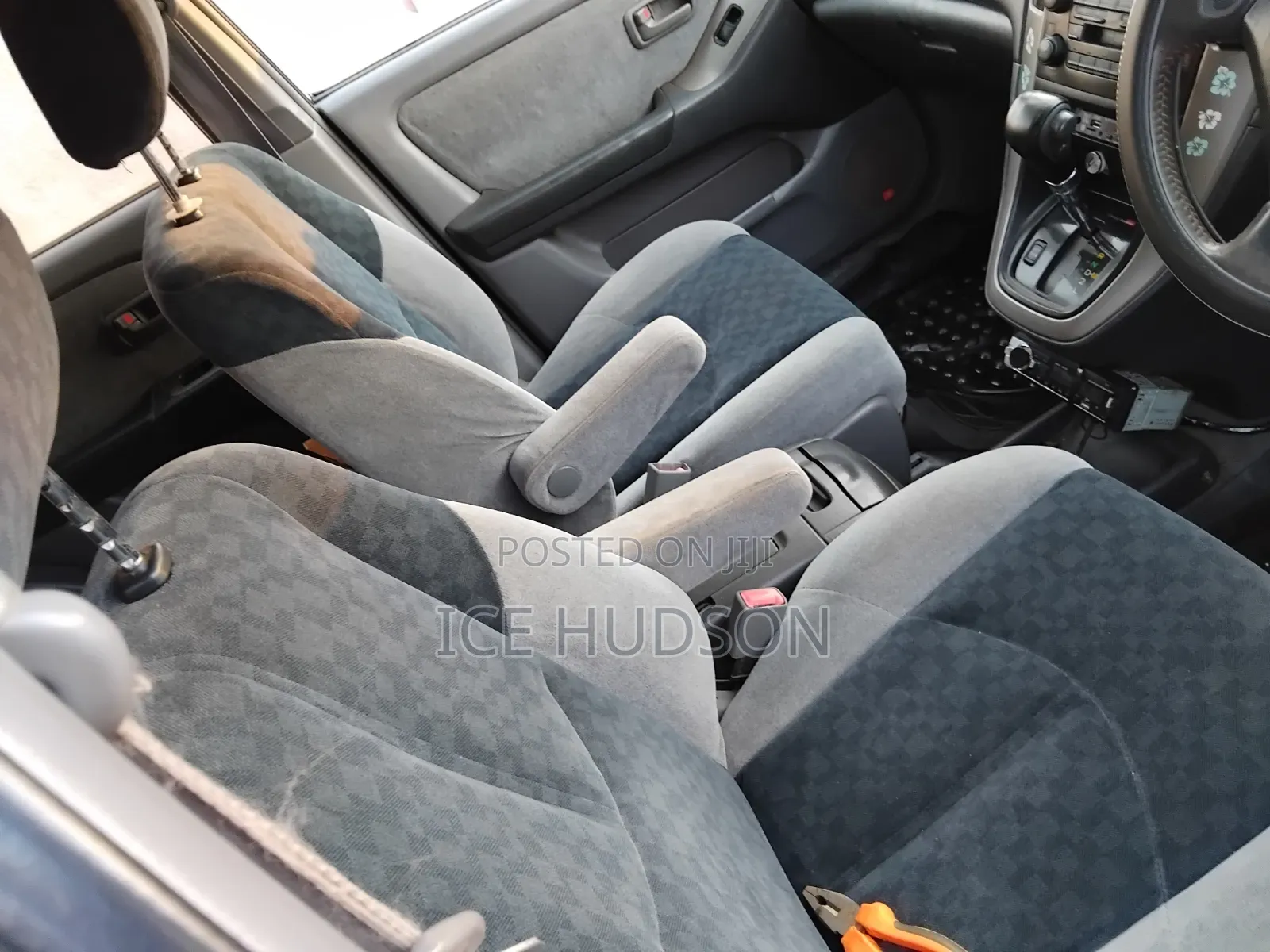 Toyota Harrier 2000 Silver