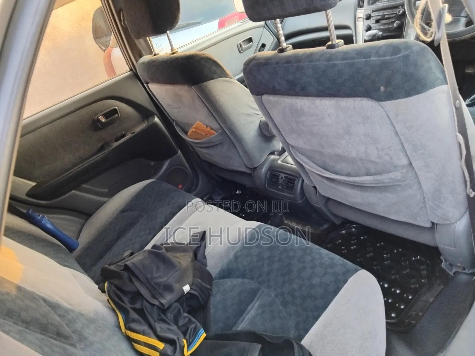 Toyota Harrier 2000 Silver