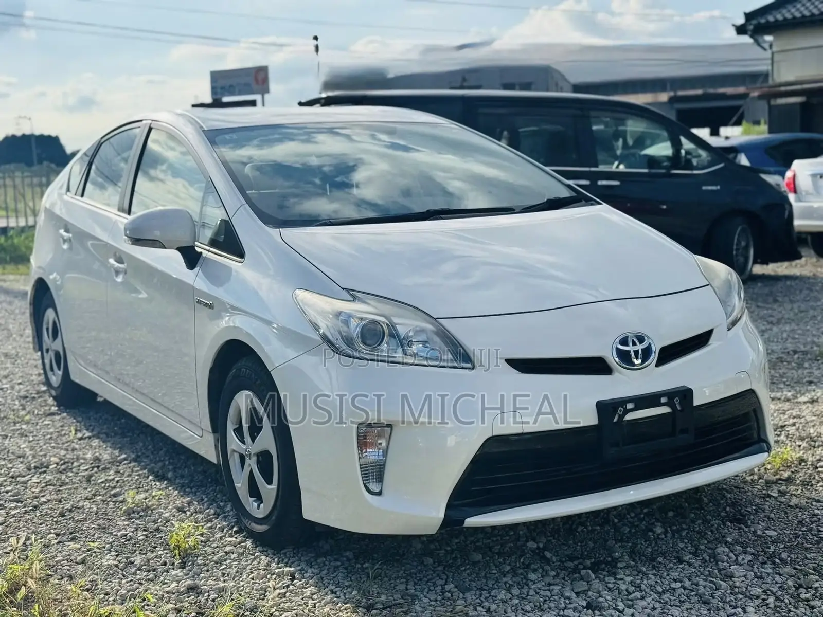Toyota Prius Plug-In Hybrid Advanced 2012 White