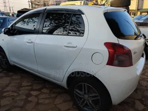 Toyota Vitz 2008 White