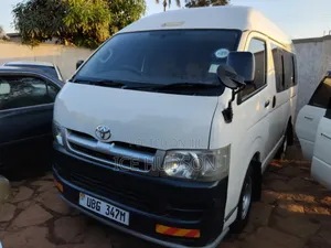Toyota HiAce 2008 White