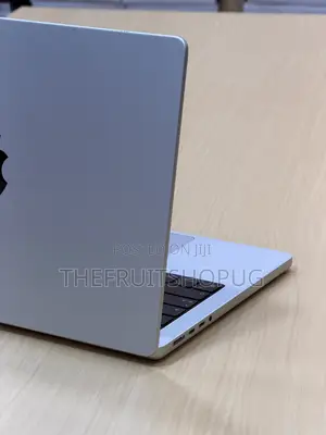 Laptop Apple MacBook Pro 2023 M3 Pro 18GB Apple M3 Pro SSD 512GB