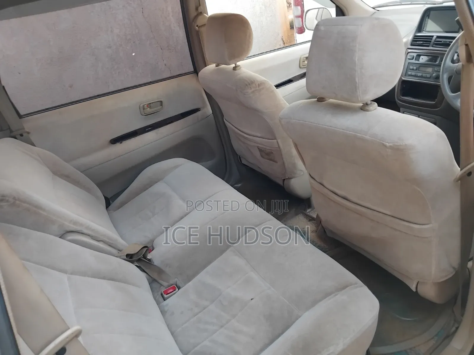 Toyota Ipsum 2000 White