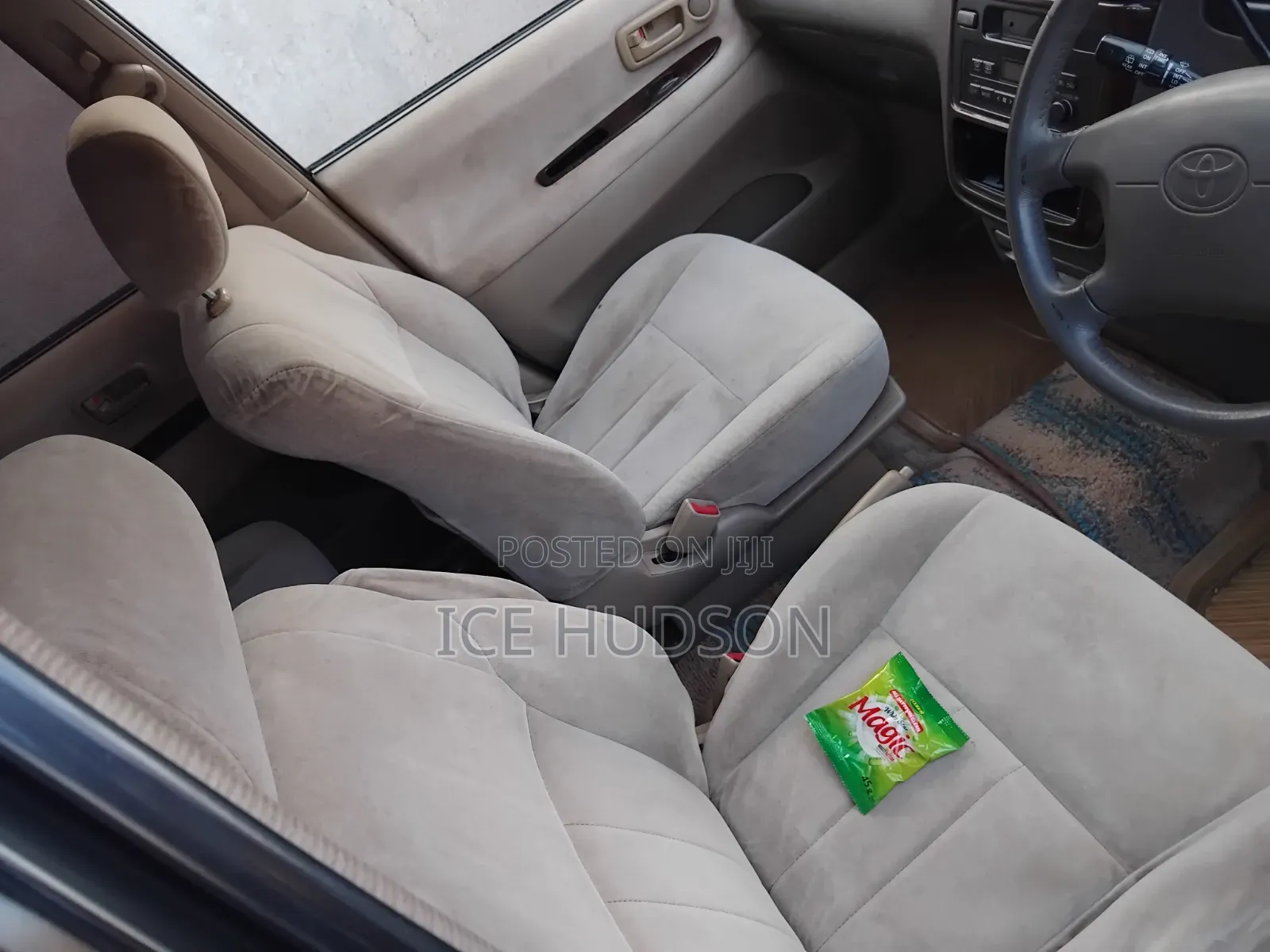 Toyota Ipsum 2000 White