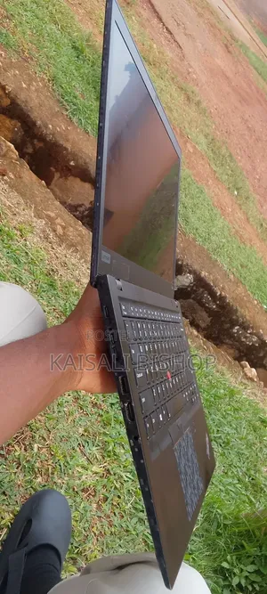 Laptop Lenovo ThinkPad T490s 16GB Intel Core i5 SSD 512GB