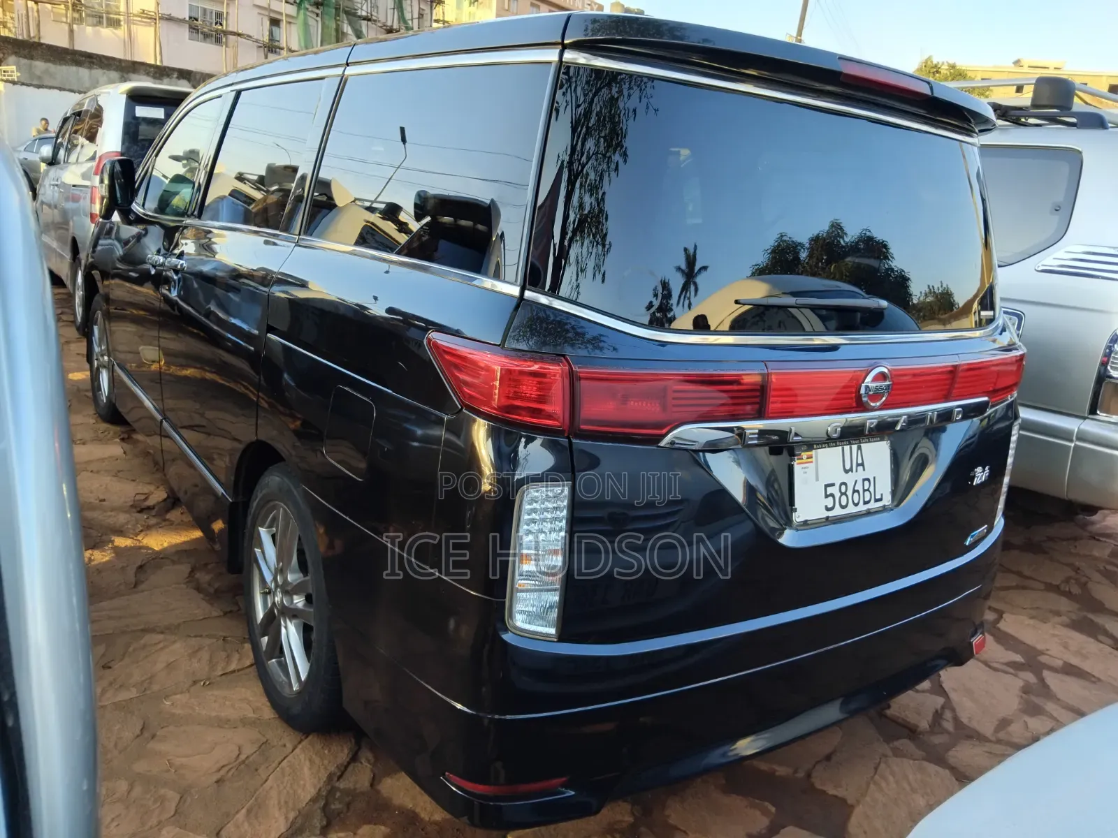 Nissan Elgrand 2012 Black