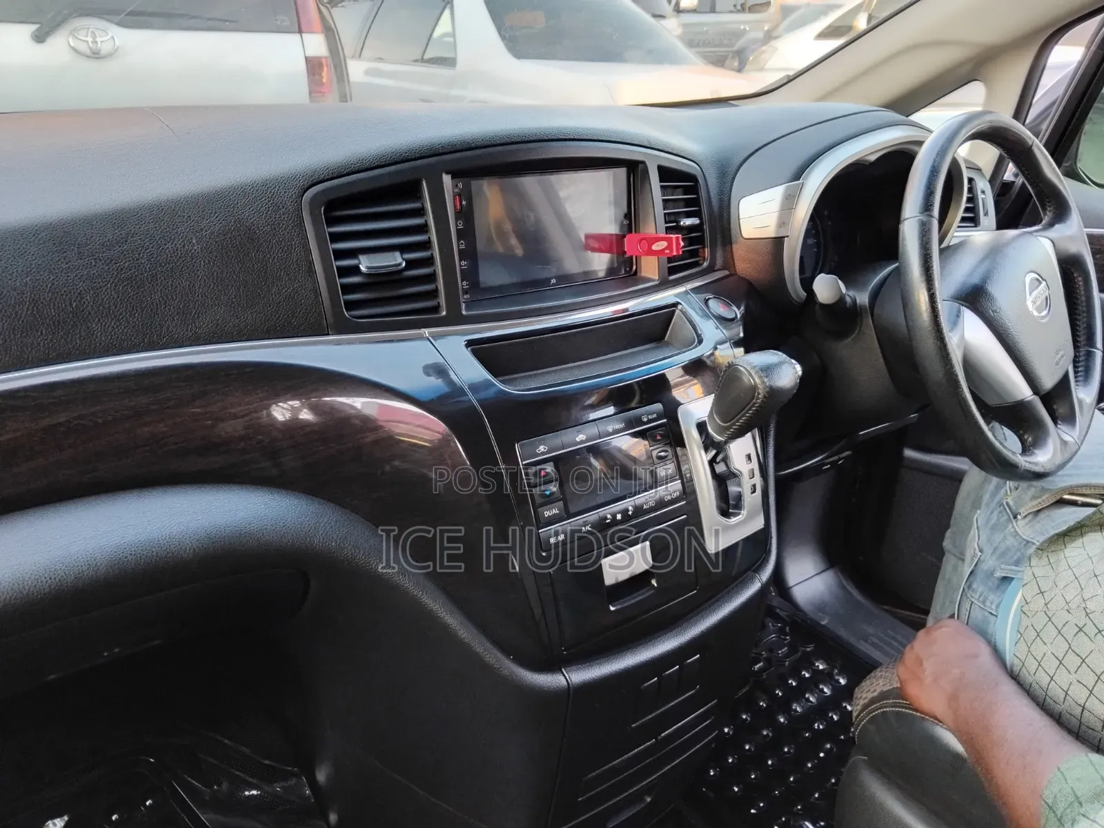 Nissan Elgrand 2012 Black