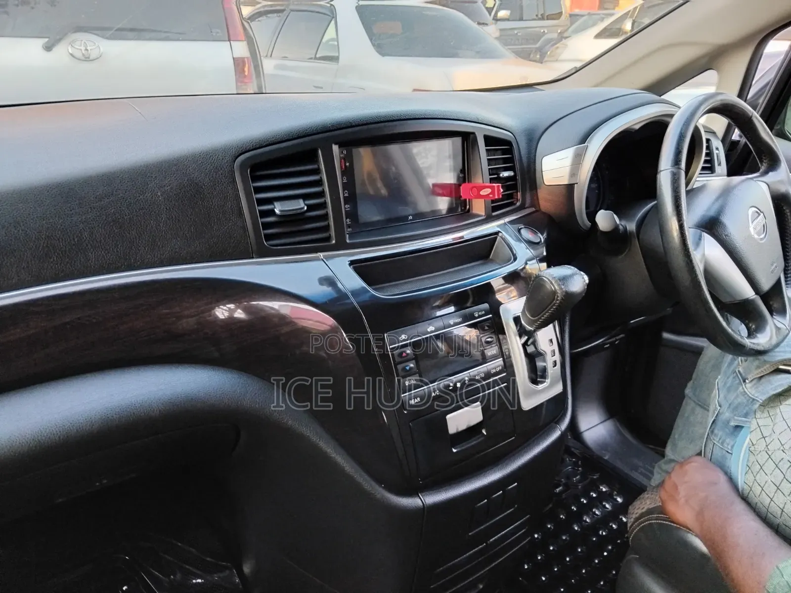 Nissan Elgrand 2012 Black