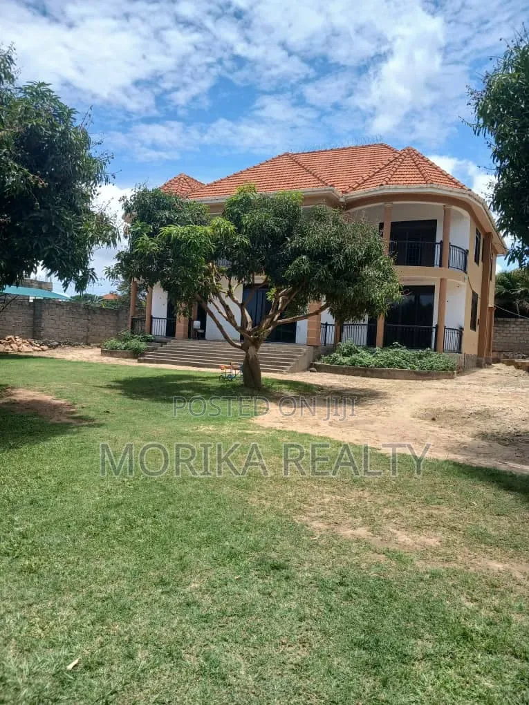 Furnished 6bdrm Mansion in Garuga, Central Division for sale