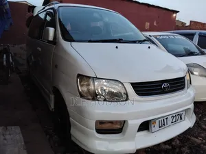 Toyota LiteAce Noah 2000 White