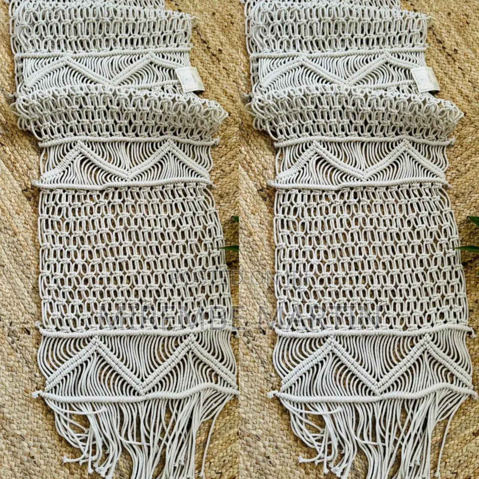 Fatia Malhabar: 8seater Table Runner