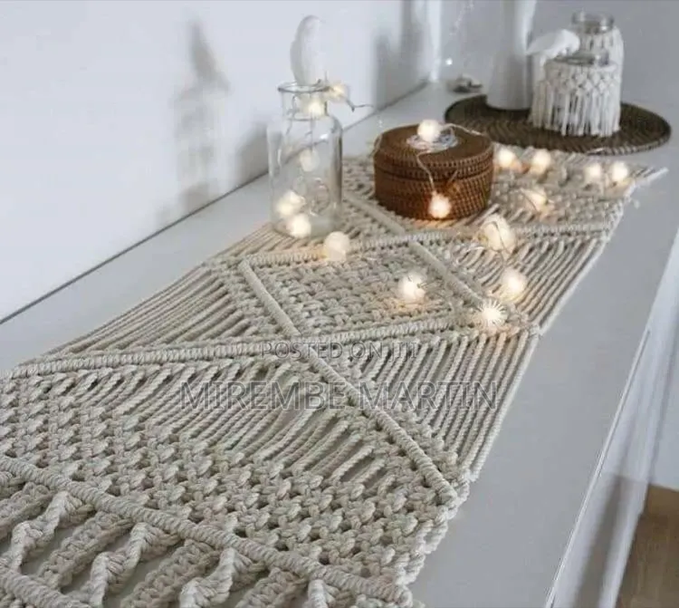 Fatia Malhabar: 8seater Table Runner
