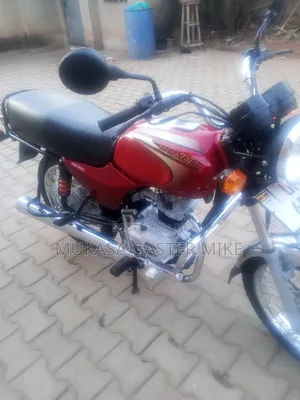 Bajaj Boxer 100 2026 Red