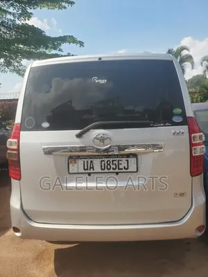 Toyota Noah 2012 Silver