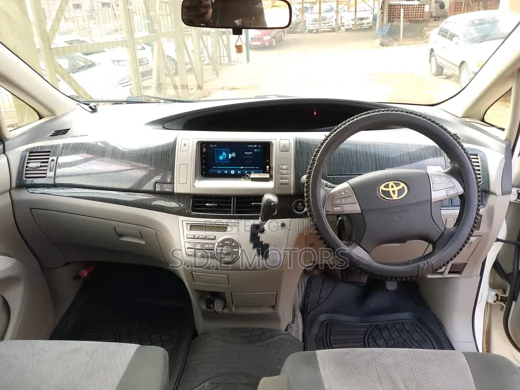 Toyota Estima 2008 White