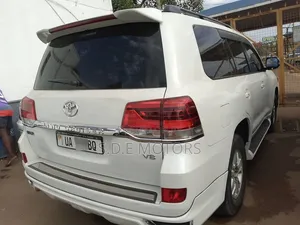 Toyota Land Cruiser 4.5 V8 GXR 2016 White
