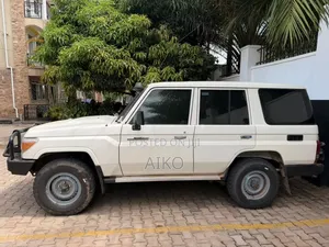 Toyota Land Cruiser 76 Series 2014 White